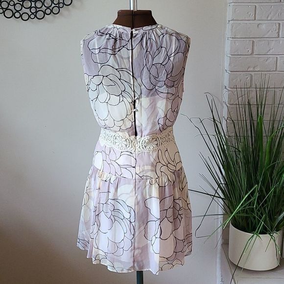 BCBG Maxazria Aymeline Floral Dress 6 - Picture 5 of 8